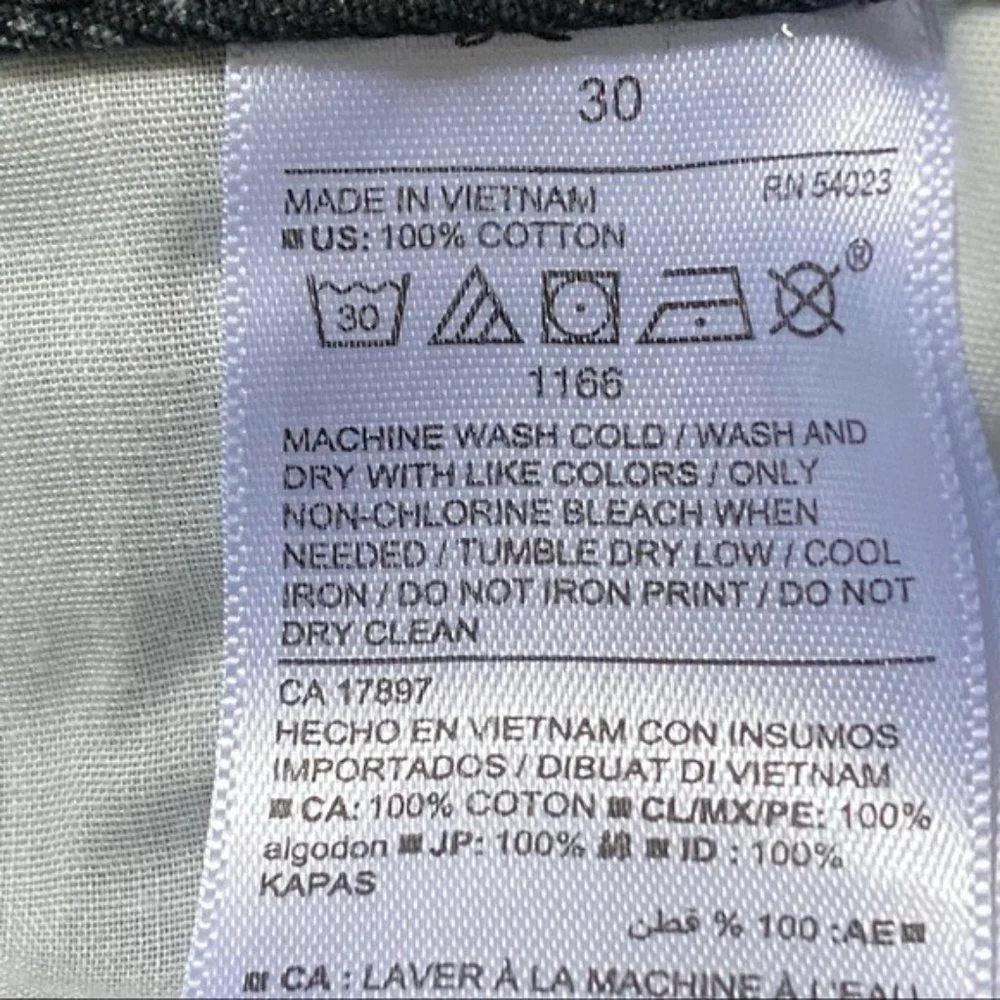 NWT Old‎ Navy Shorts Size 30